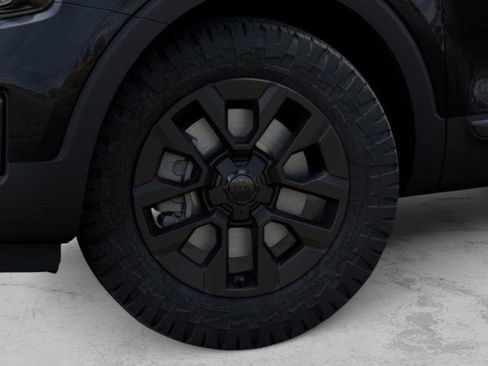 Used 2025 Kia Telluride AWD image 9