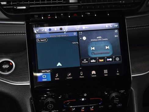 New 2025 Jeep Grand Cherokee Limited image 16