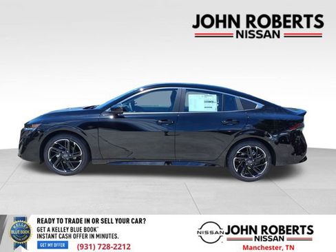 New 2026 Nissan Sentra SR w/ Floor Mat Package FWD image 2