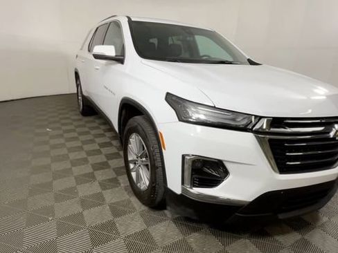 Used 2023 Chevrolet Traverse LT FWD image 12