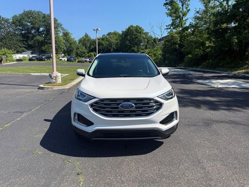 Used 2019 Ford Edge SEL w/ Equipment Group 201A AWD/4WD image 2