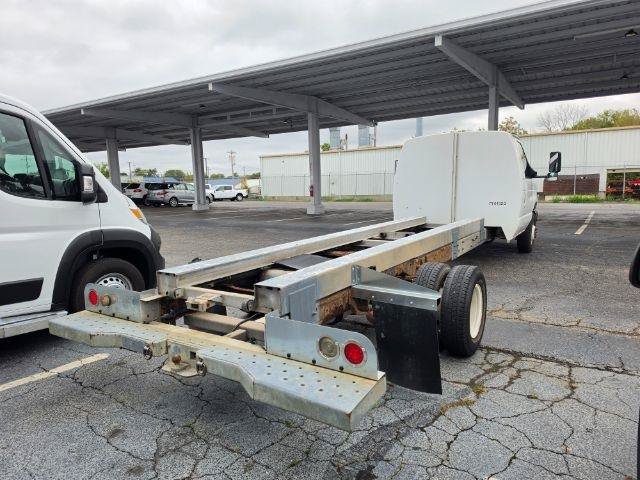 Used 2011 Ford E-450 and Econoline 450 Super Duty RWD image 5