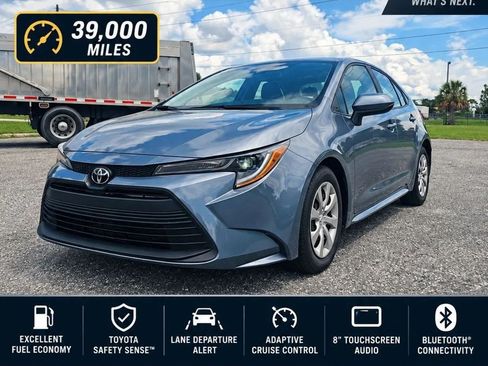 Used 2025 Toyota Corolla LE FWD image 1