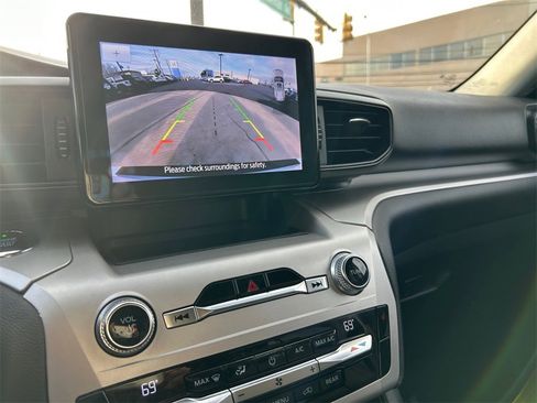 Used 2020 Ford Explorer XLT w/ Comfort Package image 25