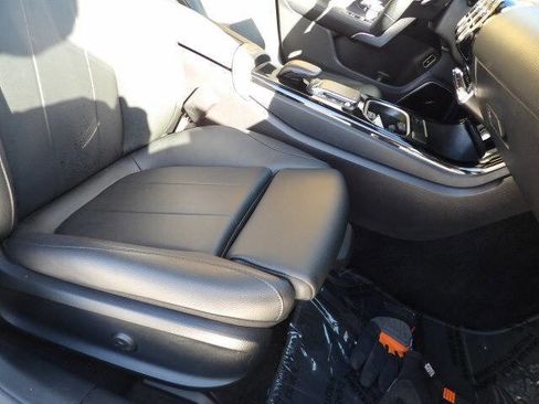 Used 2023 Mercedes-Benz CLA 250 image 22