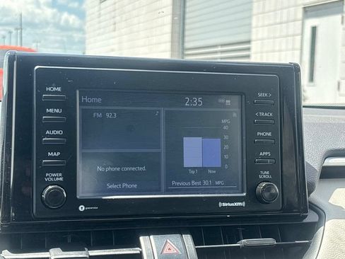 Used 2021 Toyota RAV4 XLE FWD image 12