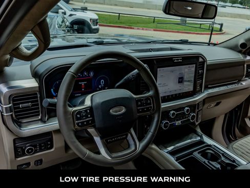Used 2026 Ford F250 Platinum w/ Platinum Plus Package AWD/4WD image 16