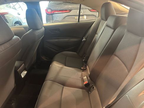 Used 2025 Toyota Corolla LE image 39