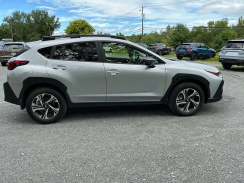 Used 2025 Subaru Crosstrek 2.5i Premium AWD/4WD image 6