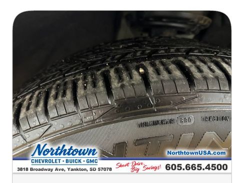 Used 2020 Buick Enclave Premium w/ Surround and Sites Package AWD/4WD image 22