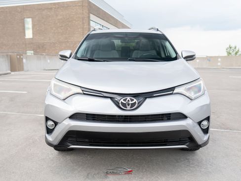Used 2016 Toyota RAV4 XLE AWD/4WD image 2