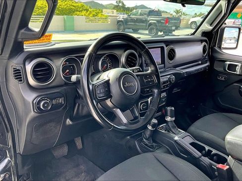 Used 2021 Jeep Wrangler Sport AWD/4WD image 13