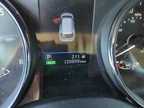 Used 2020 Nissan Rogue SL w/ Premium Package image 19