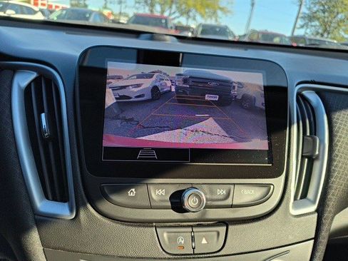 Used 2021 Chevrolet Malibu RS image 22