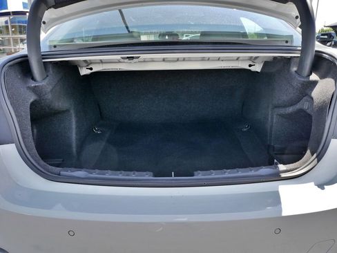 Used 2017 BMW 320i Sedan RWD image 17