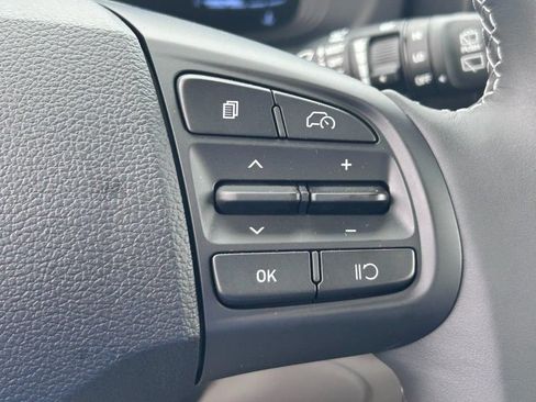 Used 2026 Hyundai Venue SEL FWD image 14