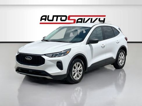 Used 2026 Ford Escape Active w/ Tech Pack #1 FWD image 3