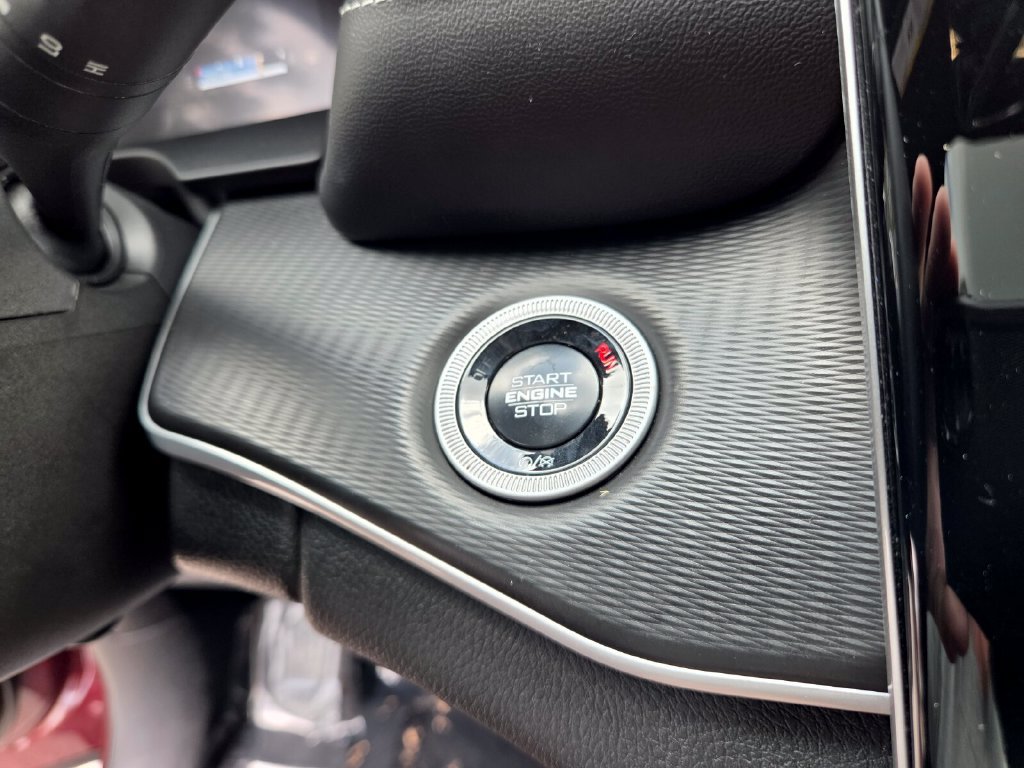 Used 2024 Jeep Grand Cherokee Altitude RWD image 26