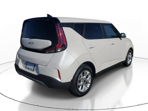 Used 2023 Kia Soul S image 6