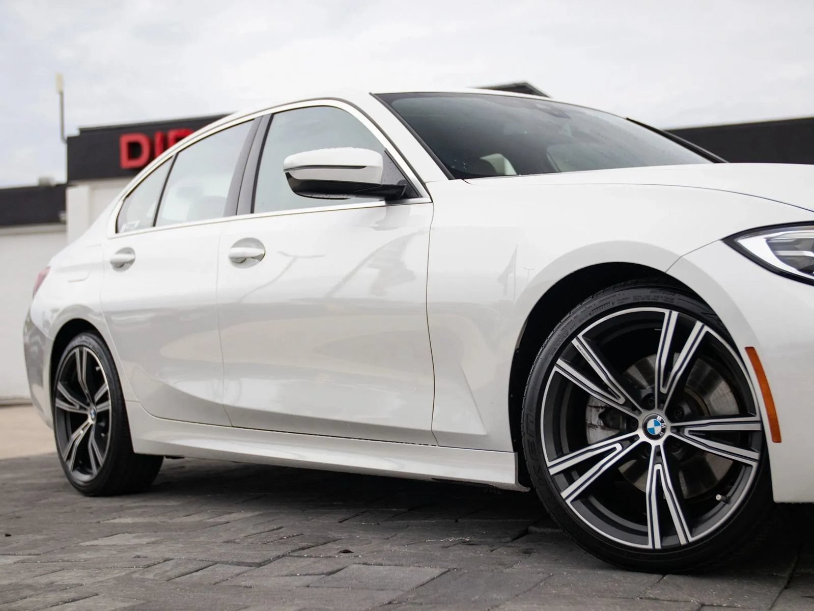 Used 2021 BMW 330i Sedan w/ Convenience Package RWD image 2