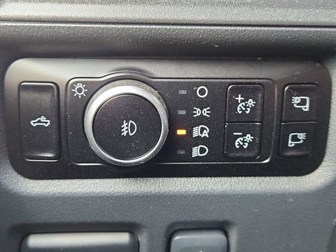 Used 2025 Ford F150 Lariat w/ FX4 Off-Road Package image 18