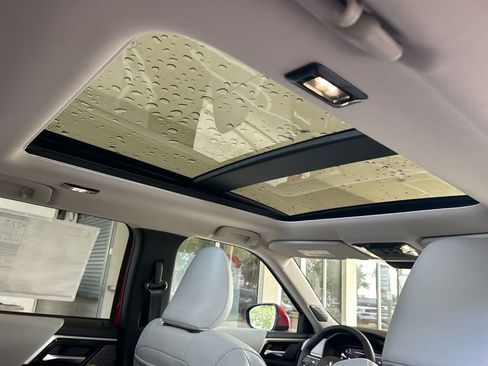 New 2025 Mitsubishi Outlander SE image 30