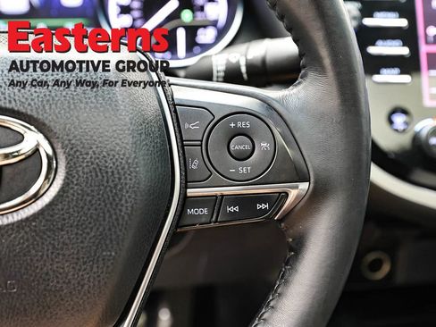 Used 2018 Toyota Camry XLE w/ Driver Assist Package FWD image 16
