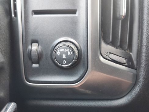 Used 2018 Chevrolet Silverado 1500 LT w/ Texas Edition RWD image 21
