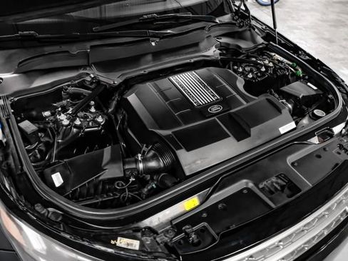 Used 2019 Land Rover Discovery SE image 57