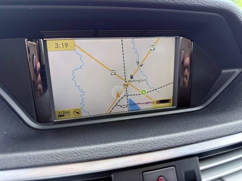 Used 2012 Mercedes-Benz E 350 4MATIC Sedan image 38