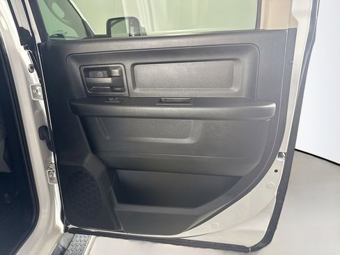 Used 2017 RAM 2500 Tradesman w/ Chrome Appearance Group image 26