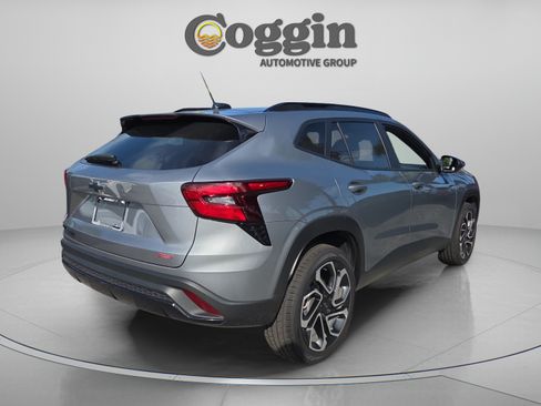 Used 2025 Chevrolet Trax RS FWD image 5