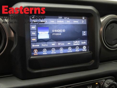 Used 2023 Jeep Wrangler Unlimited w/ Cold Weather Group AWD/4WD image 19