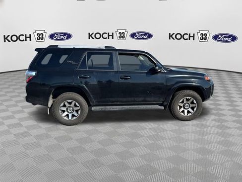 Used 2017 Toyota 4Runner TRD Off-Road AWD/4WD image 9