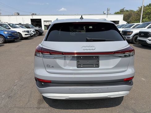 Used 2023 Audi Q4 e-tron Premium Plus w/ Premium Plus RWD image 5