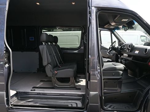 Used 2026 Mercedes-Benz Sprinter 2500 image 23
