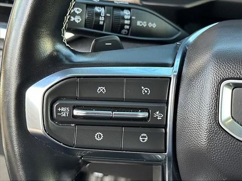 Certified 2025 GMC Acadia Denali w/ Super Cruise Package FWD image 27