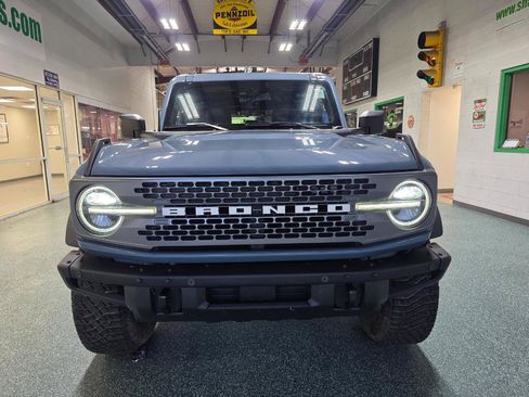 Used 2024 Ford Bronco Badlands AWD/4WD image 3