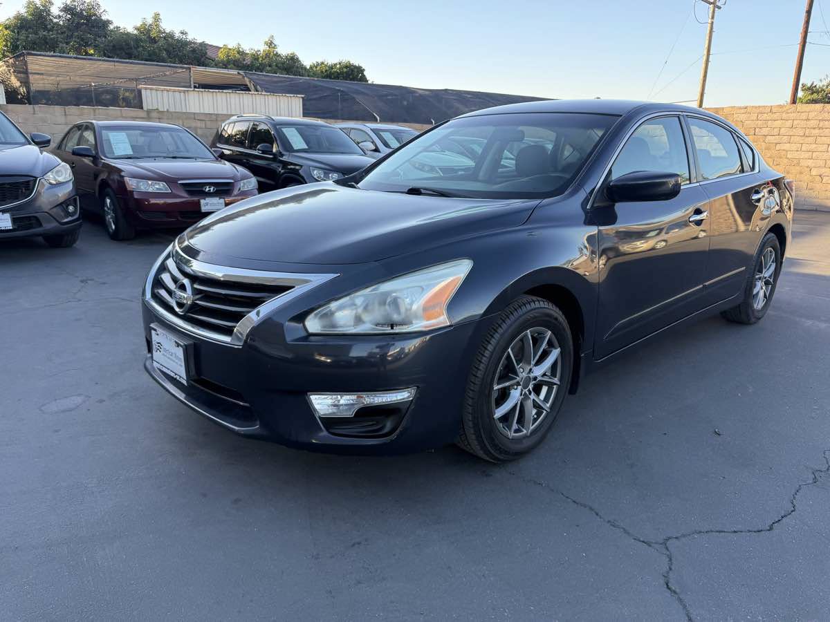 Used 2014 Nissan Altima 2.5 S FWD image 13