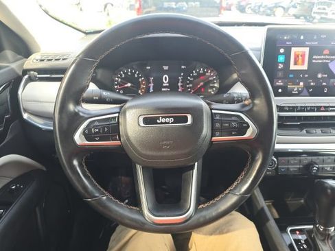 Certified 2022 Jeep Compass Limited AWD/4WD image 15