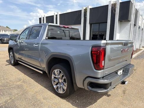 Used 2024 GMC Sierra 1500 Denali w/ Denali Reserve Package RWD image 9