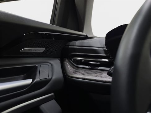 Certified 2025 Audi Q5 Prestige image 28