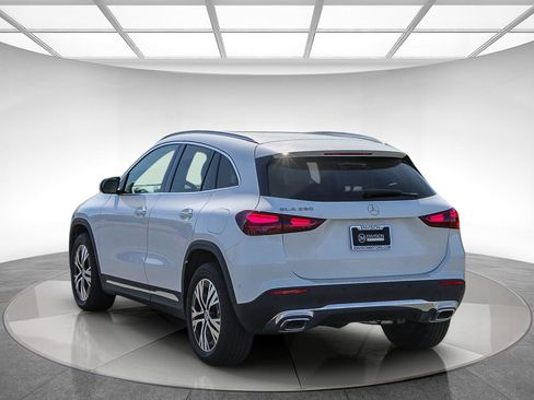 Certified 2025 Mercedes-Benz GLA 250 GLA 250 image 2