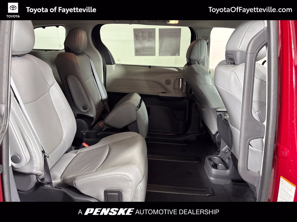 Certified 2023 Toyota Sienna Limited FWD image 13