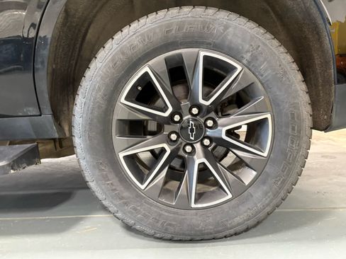 Used 2021 Chevrolet Tahoe Z71 w/ Z71 Off-Road Package AWD/4WD image 10