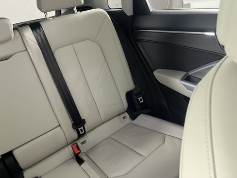 Used 2022 Audi Q3 2.0T Premium image 24