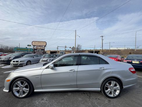 Used 2012 Mercedes-Benz E 350 4MATIC Sedan image 3