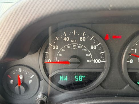 Used 2008 Jeep Wrangler X AWD/4WD image 11