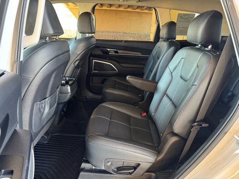 Used 2022 Kia Telluride EX w/ EX Premium Package image 19