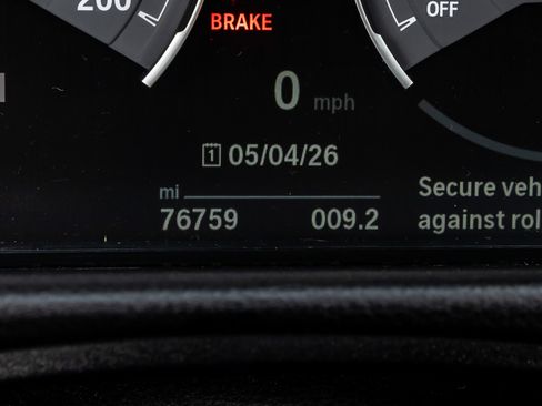 Used 2017 BMW M4 Coupe RWD image 16